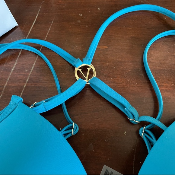 *NWT* VS Swim Top - Picture 5 of 10